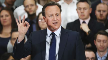 Le Premier ministre britannique David Cameron, lors d'une session de questions-r&eacute;ponses sur le r&eacute;f&eacute;rendum sur l'&eacute;ventuelle sortie du Royaume-Uni de l'Union europ&eacute;enne, le 5 avril 2016, &agrave; Birmingham (Royaume-Uni). (CHRISTOPHER FURLONG / REUTERS)