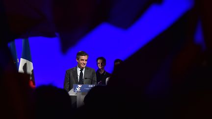 François Fillon tient un meeting de campagne à Orléans (Loiret), le 7 mars 2017. (CHRISTOPHE ARCHAMBAULT / AFP)