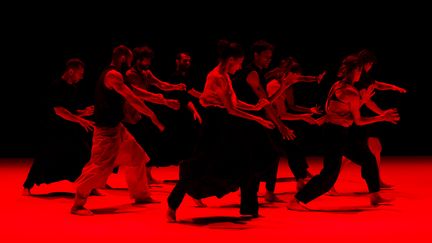 Regarder la vidéo La tendre colère des frères Ben Aïm ouvre le festival de danses urbaines de Suresnes