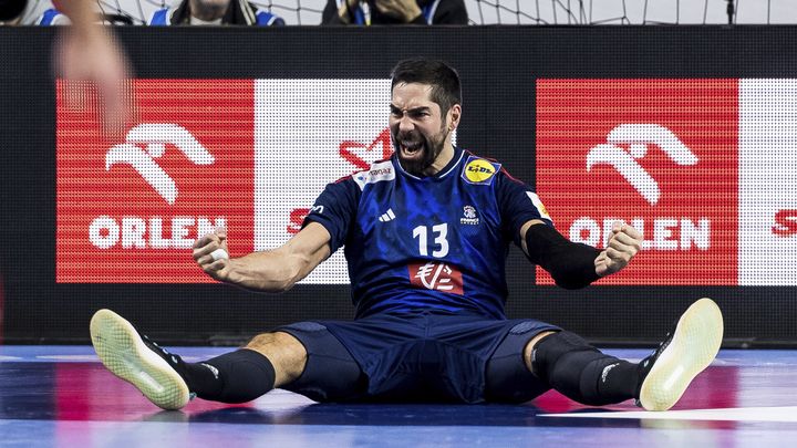 Nikola Karabatic jubile après une intervention défensive contre la Macédoine du Nord à l'Euro 2024 de handball. (MAXPPP)