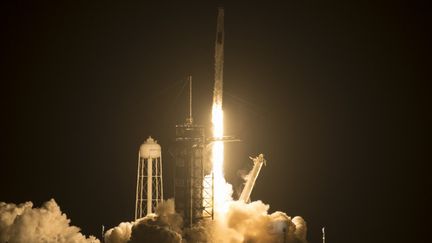 Décollage réussi de la fusée emmenant quatre astronautes, dont Thomas Pesquet, vers l'ISS