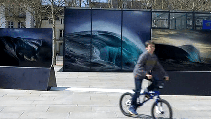 Les clichés de Ray Collins dans les rues de Vannes
 (France 3 culturebox )