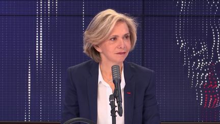 Valérie Pécresse, présidente (Libres !) de la région Île-de-France était l'invitée du "8h30 franceinfo", jeudi 7 janvier 2021. (FRANCEINFO / RADIOFRANCE)