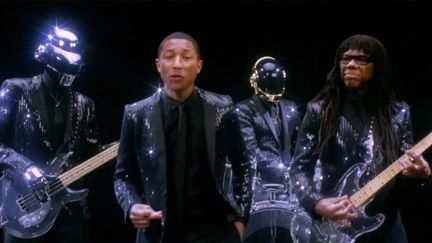 Daft Punk avec Pharrell Williams et Nile Rodgers dans le teaser projeté à Coachella.
 (Columbia)