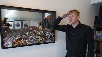 Jon Gnarr, maire de Reykjavik, dans son bureau, le 4 août 2010. (AFP/Halldor Kolbeins)