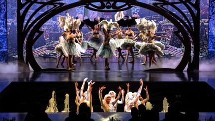 Spectacle au Lido à Paris, le 10 septembre 2019. (CHRISTOPHE ARCHAMBAULT / AFP)