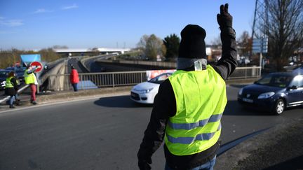 Manifestation des "gilets jaunes" à Angers le 19 novembre 2018. (JOSSELIN CLAIR / MAXPPP)