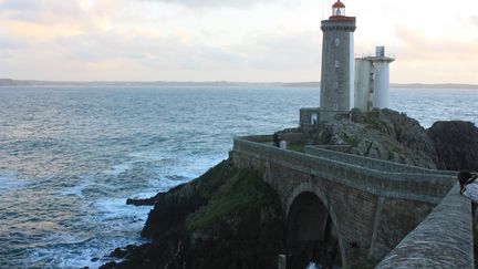 Le phare du Petit Minou à Plouzané (Finistère). (CLÉMENT SOUBIGOU / RADIO FRANCE)