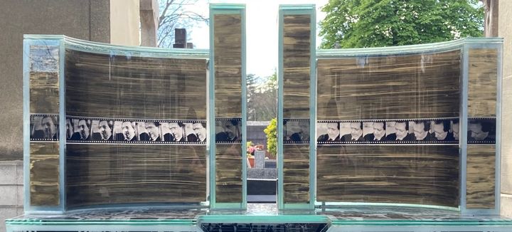 The stele of the tomb of Henri Langlois in the Montparnasse cemetery in Paris (2023).  (JACKY BORNET)