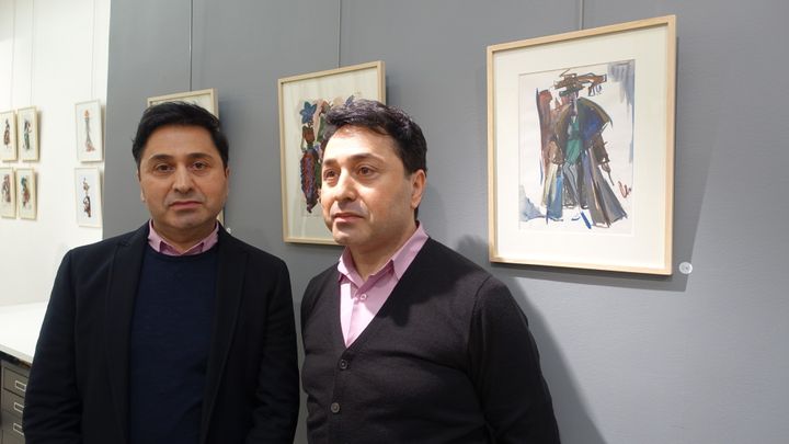 Les créateurs Guévork &amp; Vartan Tarloyan, à la galerie Flora Jansem à Paris, lors du vernissage de leur exposition "Rencontre" en janvier 2015
 (Corinne Jeammet)