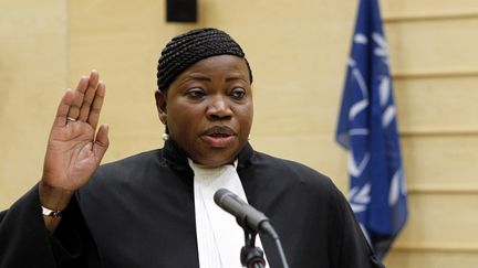 Fatou Bensouta pr&ecirc;te serment lors devant la Cour p&eacute;nale internationale, dont elle est devenue la&nbsp;procureure le 12 juin 2012.&nbsp; (BAS CZERWINSKI / ANP)