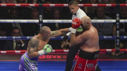 Boxe : l'Ukrainien Oleksandr Usyk reste champion du monde des poids lourds en battant encore Tyson Fury aux points