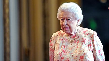 La reine Elizabeth II au palais de Buckingham, à Londres (le Royaume-Uni), le 17 juin 2019. (AFP)