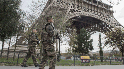 &nbsp; (Des militaires patrouillent à Paris dans le cadre du plan Vigipirate (photo d'illustration) © SIPA/Ecpad)