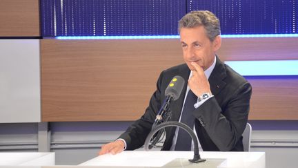 Nicolas Sarkozy,&nbsp;le 2 novembre 2016 sur franceinfo (Jean-Christophe Bourdillat / Radio France)