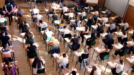 Des lycéens passent une épreuve du baccalauréat, à Thionville (Moselle), le 17 juin 2019.&nbsp; (MAXPPP)