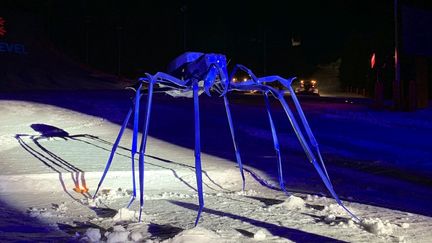 Orlanski expose son araignée géante à Courchevel 
 (Couchevel Office )