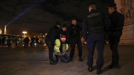 3 747 "gilets jaunes" condamnés, 216 emprisonnés