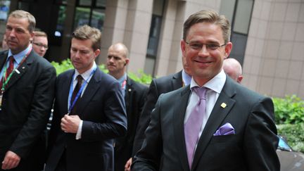 Le Premier ministre finlandais Jyrki Katainen &agrave; son arriv&eacute;e au sommet europ&eacute;en de Bruxelles jeudi 28 juin 2012. (ZAER BELKALAI / AFP)