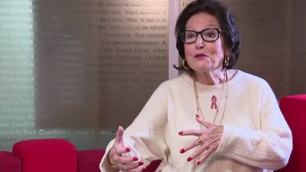 Chanson : Nana Mouskouri est de retour