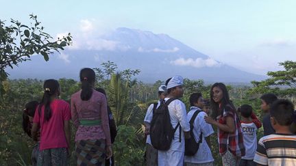 Indonésie : 50 000 habitants évacués par crainte d'éruption d'un volcan