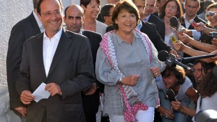 François Hollande et Martine Aubry, les deux favoris de la primaire, à La Rochelle. (AFP)