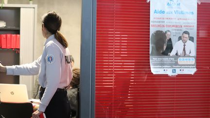 Audition d'une femme qui porte plainte au commissariat de Lille, mars 2018 (photo d'illustration). (FRANÇOIS CORTADE / RADIOFRANCE)