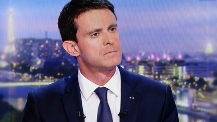 &nbsp; (Le Premier ministre Manuel Valls lundi sur le plateau du journal télévisé de TF1, en première ligne pour préparer le second tour des régionales  © Maxppp)