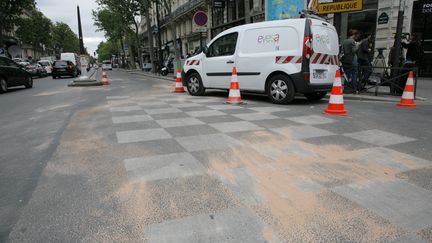 Le boulevard S&eacute;bastopol, dans le centre de Paris, apr&egrave;s l'accident mortel impliquant deux policiers, le 28 mai 2015. (MATTHIEU ALEXANDRE / AFP)