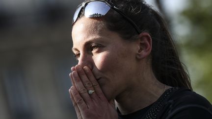 Clémence Calvin au marathon de Paris, le 14 avril 2019. (KENZO TRIBOUILLARD / AFP)