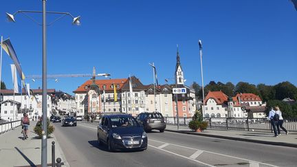 La ville de Bad Tölz, en Bavière (Allemagne), peuplée de 20 000 habitants, le 23 septembre 2021. (SEBASTIEN BAER / FRANCEINFO)