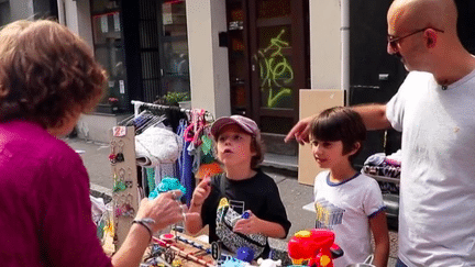 Lille : au cœur de la plus grande braderie d’Europe (FRANCE 2)