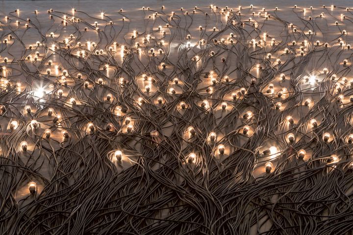 Christian Boltanski, "Crépuscule", 2015,&nbsp;Vue de l'exposition collective "Invento : As Revolucoes que nos inventaram", São Paulo, Oca - Parque Do Ibirapuera, 2015Archives Christian Boltanski (Photo © Joana França)