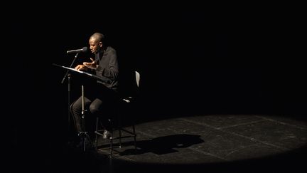 L'artiste Abd Al Malik sur scène, à Mulhouse, en septembre 2020. (SEBASTIEN BOZON / AFP)