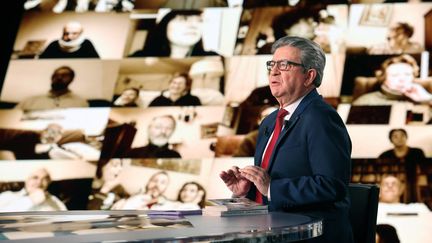 Jean-Luc Mélenchon, candidat à l'élection présidentielle, le 10 février 2022 sur le plateau de l'émission Elysée 2022, sur France 2. (THOMAS COEX / AFP)