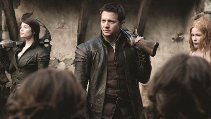 Jeremy Renner, Gemma Arterton et Ingrid Bolso Berdal dans "Hansel &amp; Gretel : Witch Hunters" de Tommy Wirkola 
 (Paramount Pictures France )