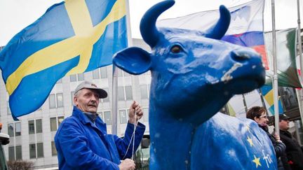 Manifestation contre la suppression des quotas laitiers à Bruxelles. (AURORE BELOT / NURPHOTO)