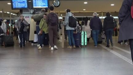 Week-end du 11 novembre : des perturbations sur le réseau SNCF (france 2)