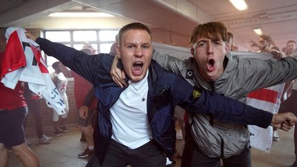 Des supporters de l'Angleterre aux abords du stade de Wembley, dimanche 11 juillet 2021 à Londres (Royaume-Uni). (NIKLAS HALLE'N / AFP)