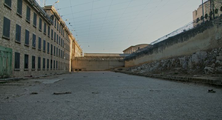 La promenade de l'ancienne prison des Baumettes à Marseille.&nbsp; (Unité de production)