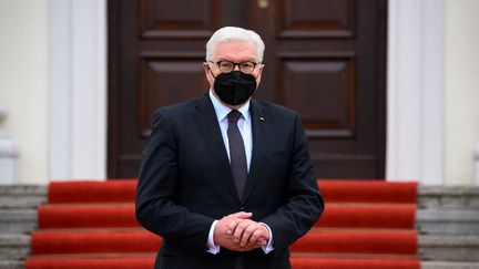 Le président allemand&nbsp;Frank-Walter Steinmeier, le 10 février 2022 à Berlin. (BERND VON JUTRCZENKA / DPA / AFP)