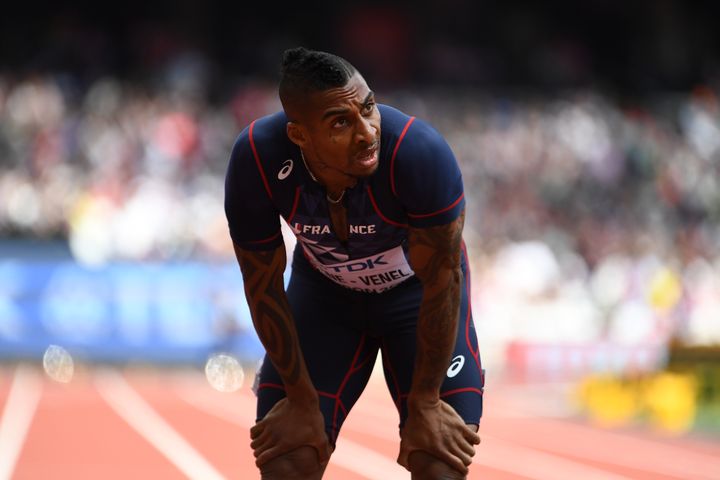 Teddy Atine-Venel&nbsp;est éliminé lors&nbsp;des séries du 400 m, aux championnats du monde d'athlétisme de Londres, le 5 août 2017. (JEWEL SAMAD / AFP)