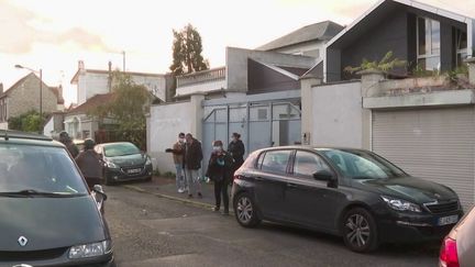 Le pavillon dans lequel a eu lieu une soirée clandestine rassemblant plus de 300 personnes, à Joinville-le-Pont (Val-de-Marne), le 14 novembre 2020. (FRANCE 2)