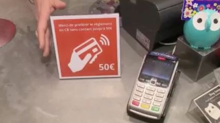 Gestes barrières : le plafond du paiement sans contact monté à 50 euros