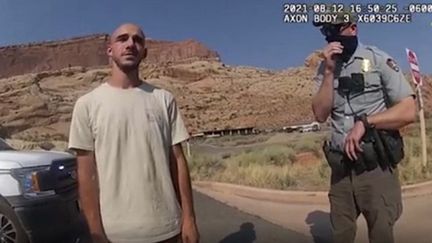 Brian Laundrie lors de l'intervention de la police, le 12 août 2021 à Moab dans l'Utah (Etats-Unis). (HANDOUT / MOAB CITY POLICE DEPARTMENT / AFP)