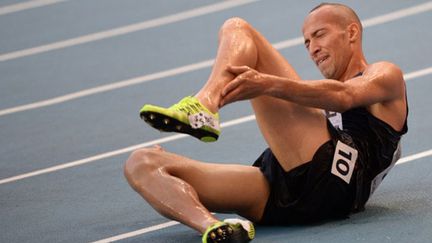 Nouredine Smaïl s'effondre lors de la finale du 3000m steeple