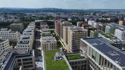 Avec la fin des Jeux olympiques et paralympiques, le village des athlètes se vide, et avec lui ses meubles.