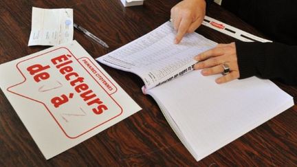 Bureau de vote à Melle, le 9 octobre 2011. (PIERRE ANDRIEU / AFP)