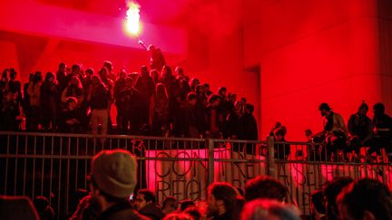 Une fête, qualifiée par le président de Paris 1 de "rave party", s'est déroulée sur le site de Tolbiac dans la soirée du 12 avril 2018.&nbsp; (STRINGER / AFP)