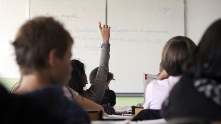 Des coll&eacute;giens dans une salle de classe, pr&egrave;s de Rennes (Ille-et-Vilaine). (DAMIEN MEYER / AFP)